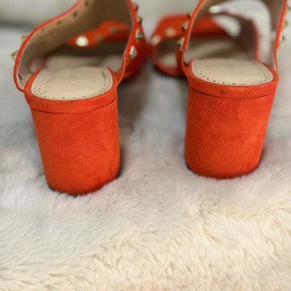 Adrienne Vittadini Orange Mules with Studded Straps - Picture 4 of 5